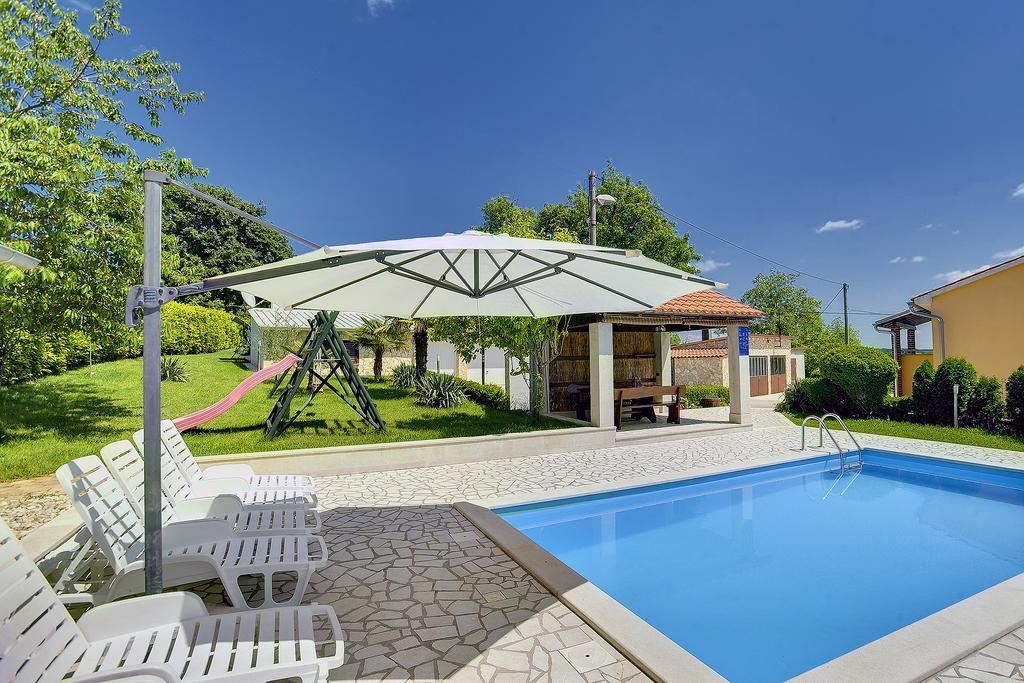Villa Semy Pazin Exterior foto